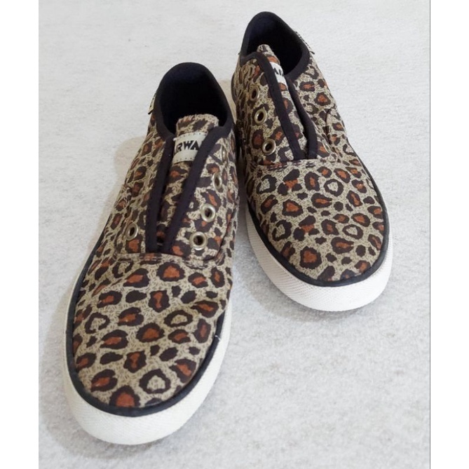 Airwalk Leopard size 36 / 45 /46.5