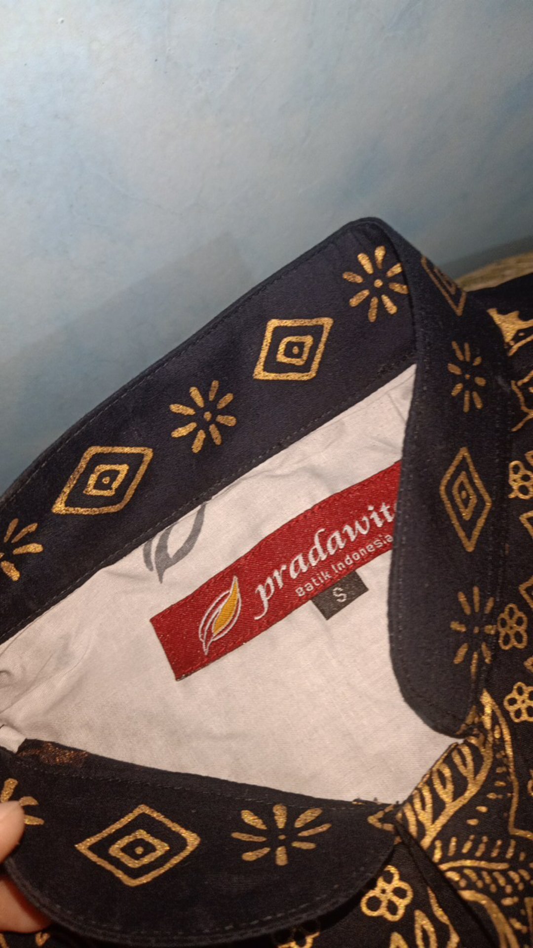 Pradawita Krisna  Kemeja Lengan Pendek 1a-hitam