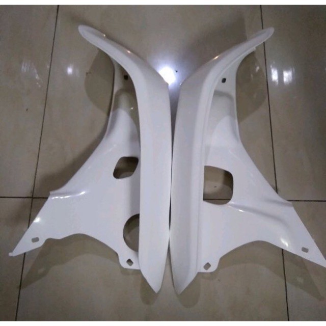 Legshield Sayap Luar Grand Legenda 1 2 Putih