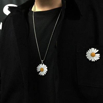 Brooches / kalung daisy kecil / bros daisy kecil / aksesori bros kalung / lencana / lencana / gesper paduan