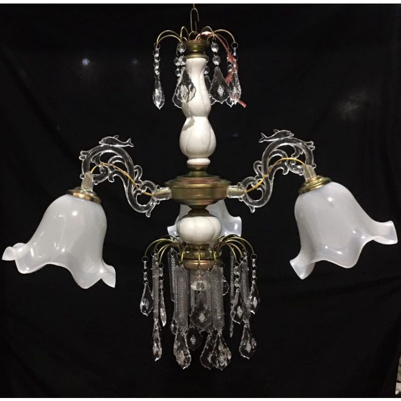 LAMPU HIAS GANTUNG CABANG 3 /LAMPU KLASIK /LAMPU RUANG TAMU