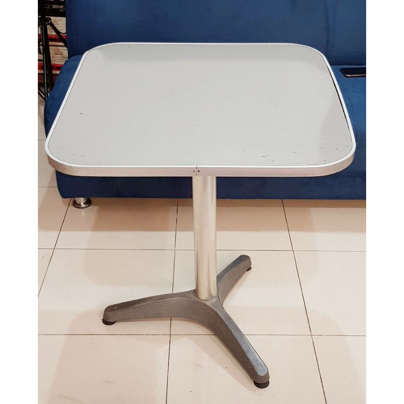 Meja Cafe/Kantin, second/Bekas. Khusus jabodetabek saja