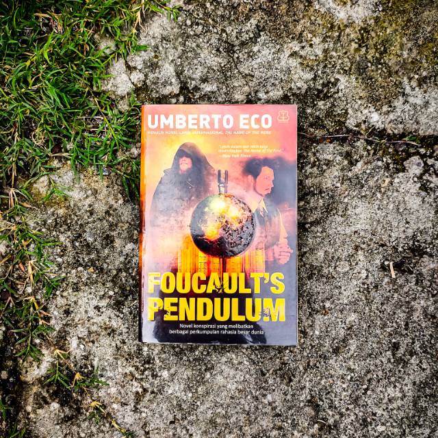 Foucaults Pendulum
Umberto Eco
