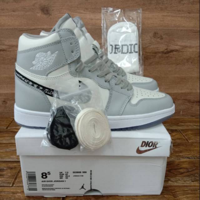 harga nike air jordan x dior original