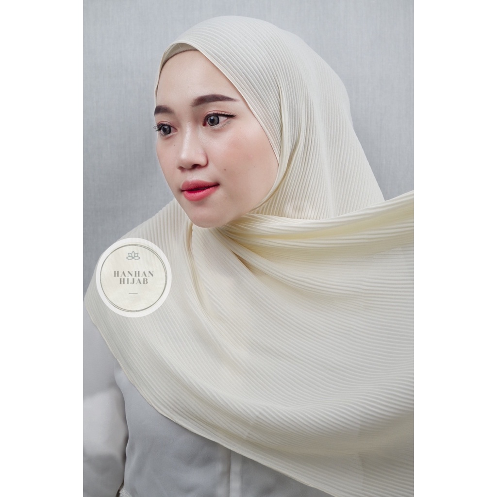 PLEATED SHAWL / PASHMINA FULL PLISKET-Putih Gading