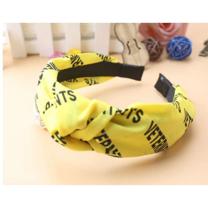 Bando Bandana Kain Lebar Motif Huruf Model Korea