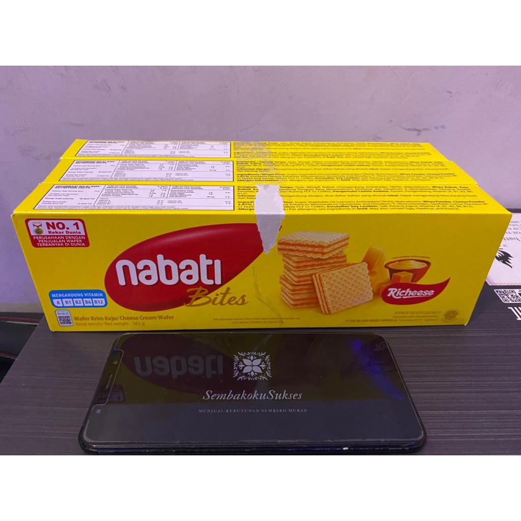 (Beli dua gratis satu) Nabati Bites 168 gr Wafer box Richeese Keju dan Coklat Richoco 130 gr Beli 2 