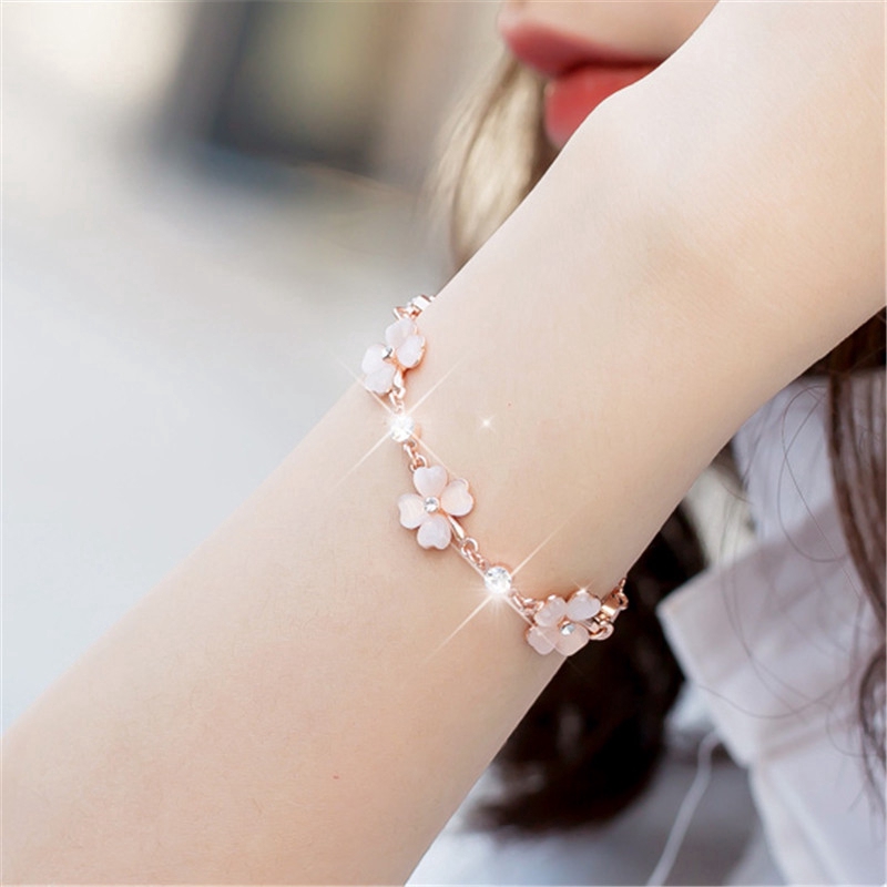 Fashion Aksesoris Pink Diamond Clover Bracelet Gelang Bunga Persik