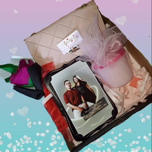 

HAMPERS/ KADO ULTAH/KADO BOX /KADO UNIK/KADO WISUDA