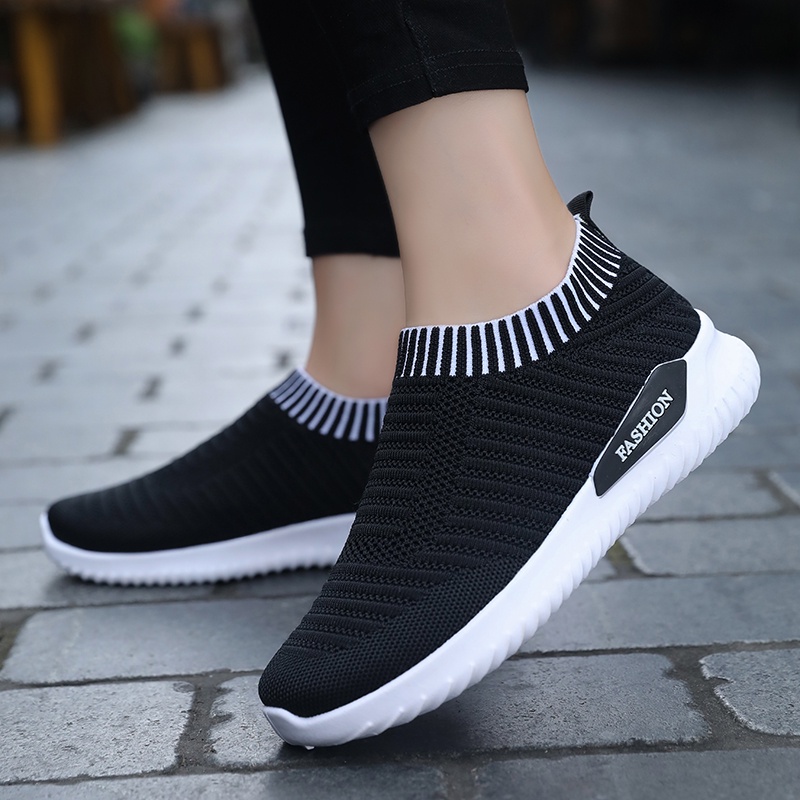 QINGSHUI Kualitas Tinggi Sepatu Wanita. Bernapas Sepatu Lari Wanita Socks Sepatu Kets Sepatu Fashion Wanita Terbaru Wanita Sepatu Flat Slip-on Wanita Sepatu Hiking Wanita