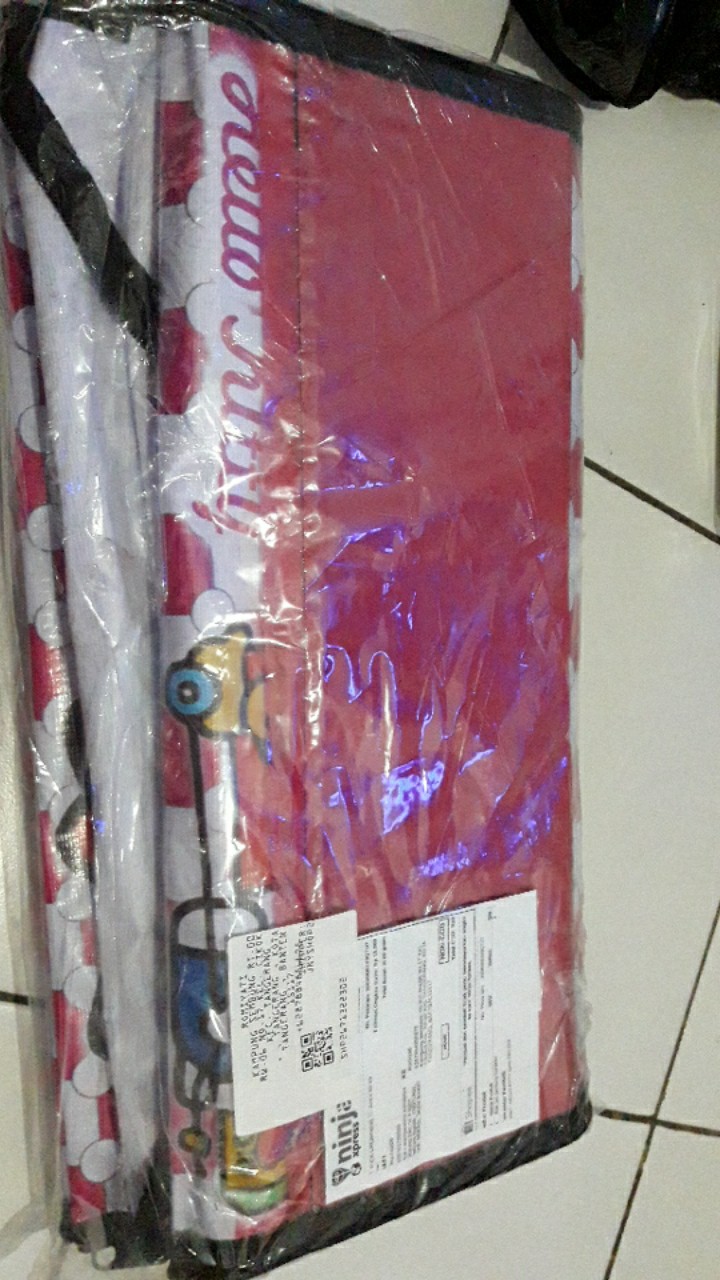 Rak Tas Gantung Karakter