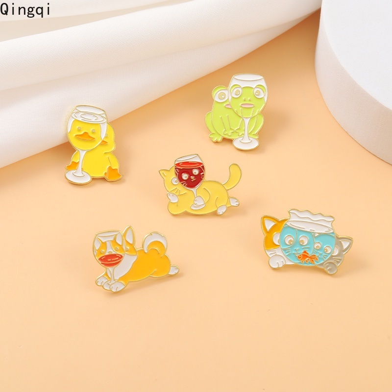 Bros Pin Enamel Desain Kartun Hewan Bebek Kucing Katak Anjing Untuk Ransel