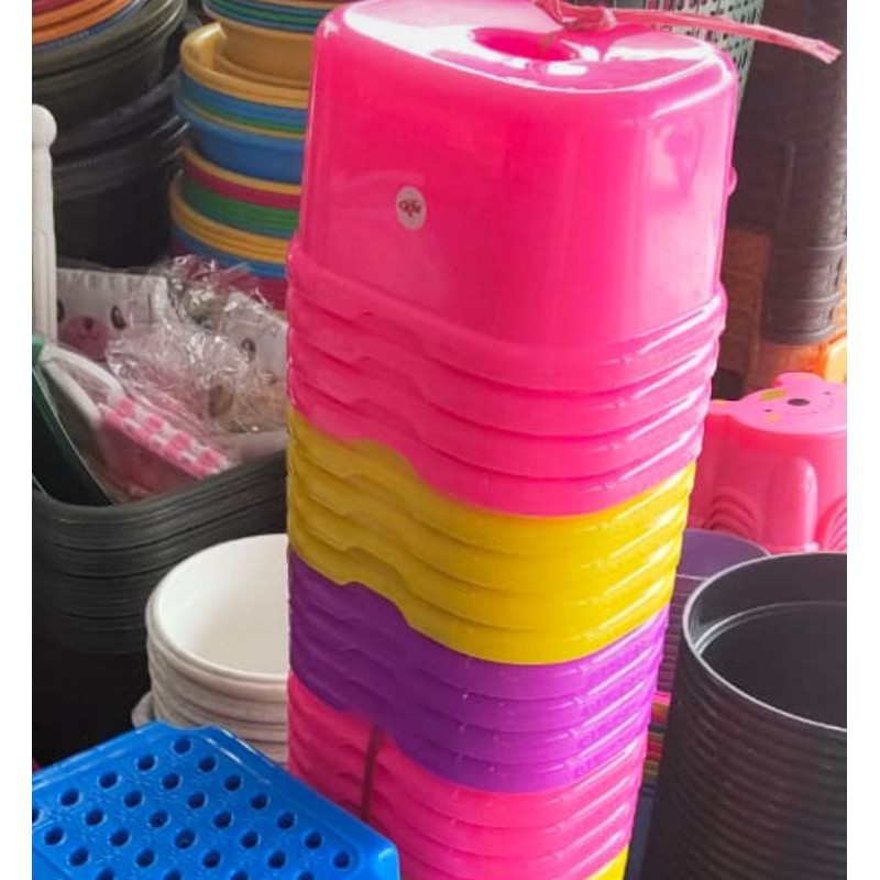 Bangku Pendek - Kursi Jongkok - Dingklik KH plastik / kursi cuci baju / KURSI PLASTIK