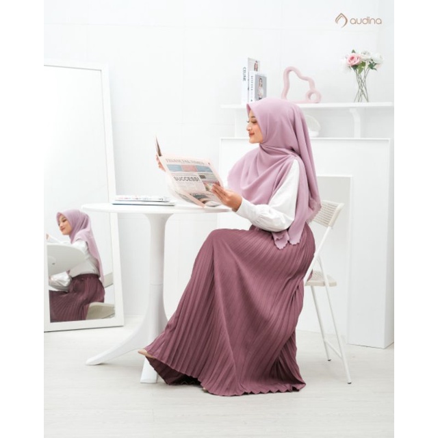 ROK PLISKET PLEATED SKIRT AUDINA