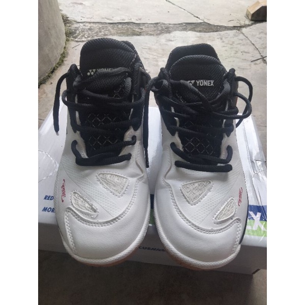 sepatu yonex Shb 65 white black great ori