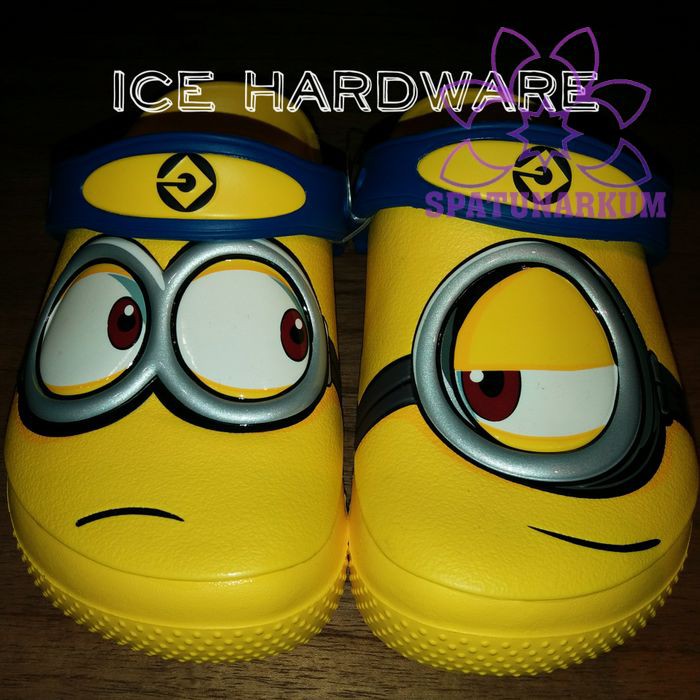 crocs minions original