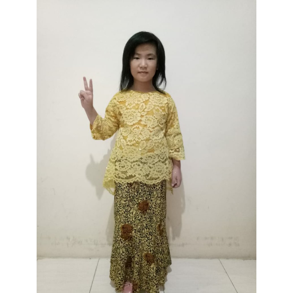 Stelan Atasan Runia Kebaya Dan Rok Duyung Batik Anak