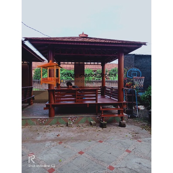 Gazebo kayu glugu/kelapa minimalis