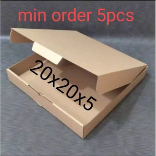 Kardus packing pizza box/die cut 20x20x5. 1800   per pcs