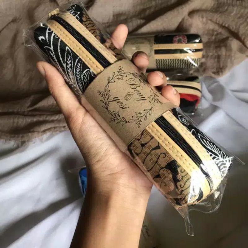 

Souvenir murah MEDAN!! Souvenir tempat pensil batik khas jogja 100 PCS