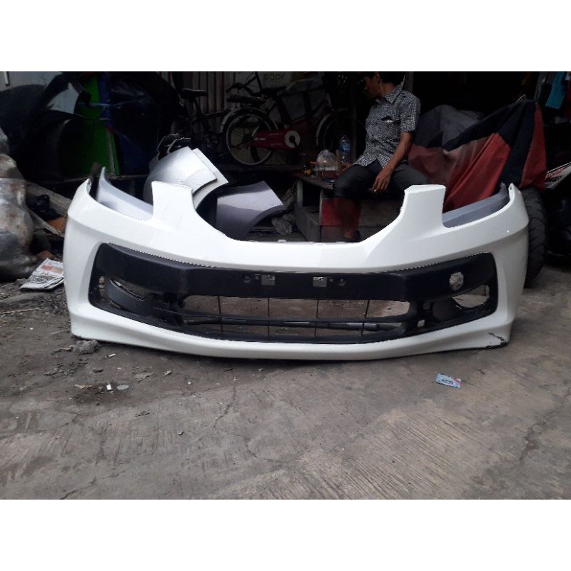 bumper depan brio lama