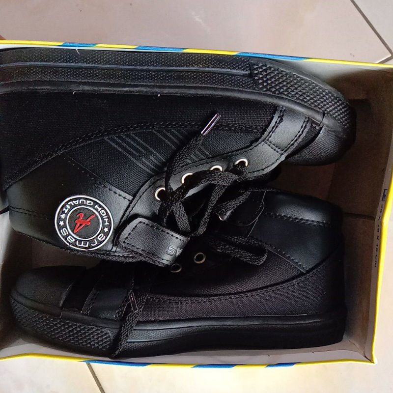 Sepatu Sekolah Cewek/Cowok / Sepatu Boot Hitam Katun Tebal