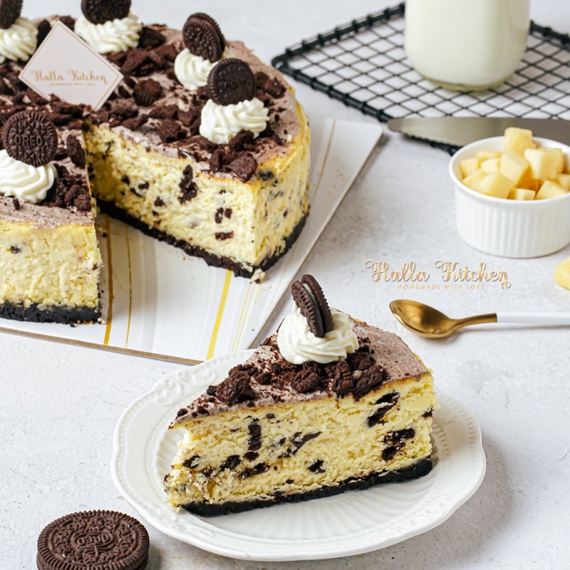 Cookies and Cream Cheese Cake