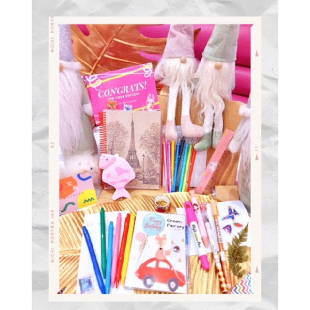 

Stationery Set in Pink