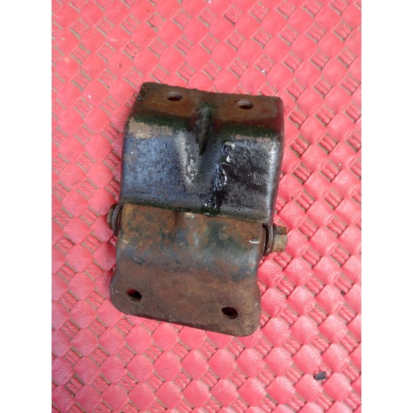 engsel jok suzuki rc 100 ori