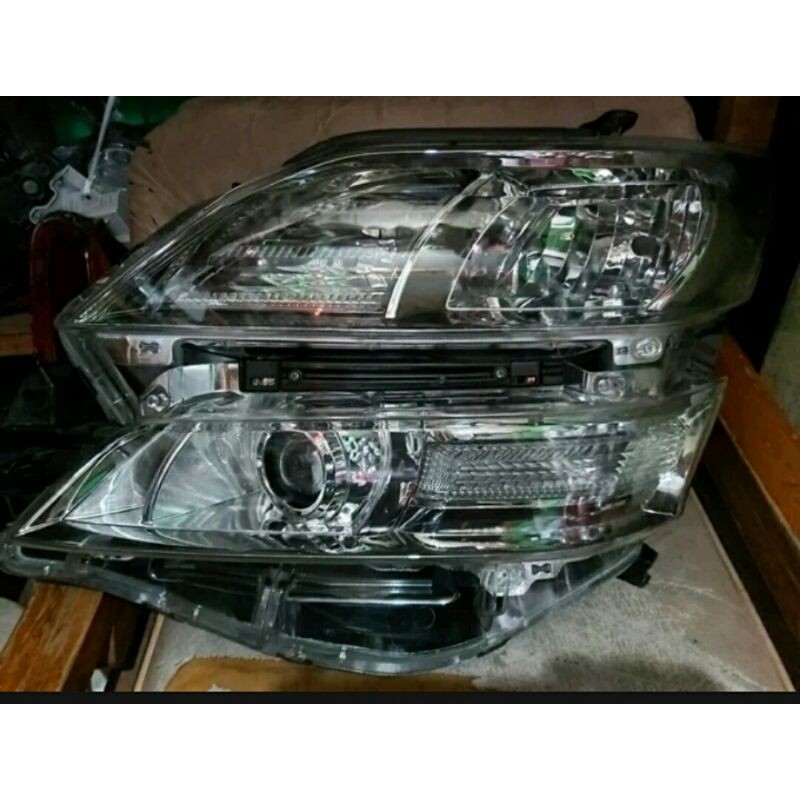 Headlamp Toyota Vellfire
