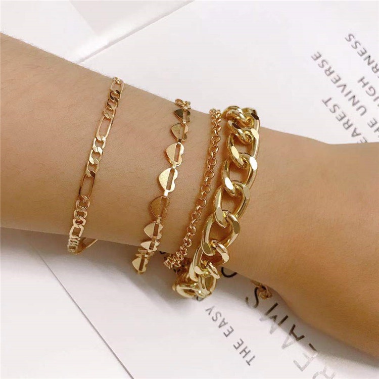 4pcs / Set Gelang Tangan Rantai Banyak Lapis Aksen Hati + Rumbai Simpel Gaya Retro Untuk Wanita