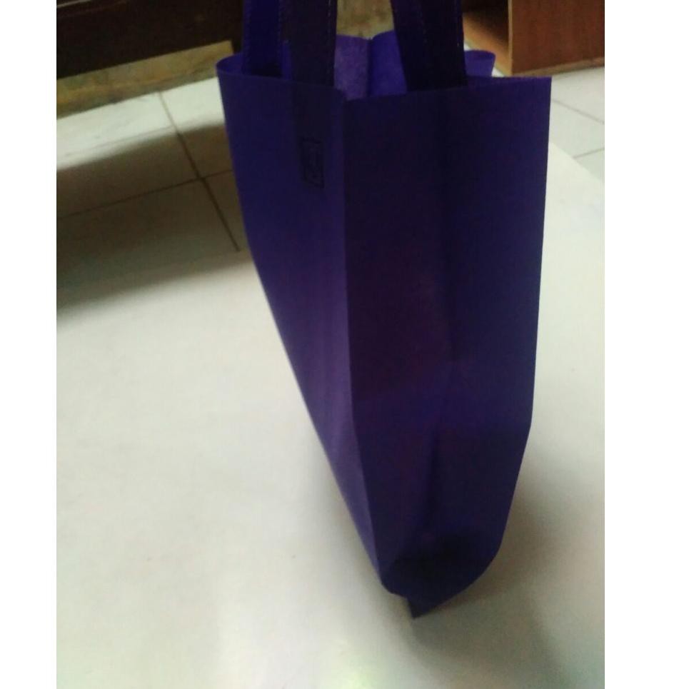 

Product Terpopuler| Isi 12pcs (25x35x8) Tas Spunbond / Tas Kain / Goodie Bag / Tas Souvenir / Kanton