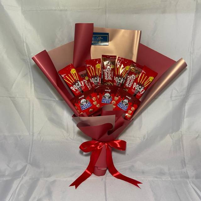 

Buket snack coklat cocok untuk wisuda dan ulang tahun