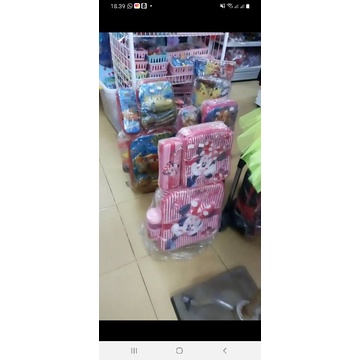 Tas sekolah isi 4