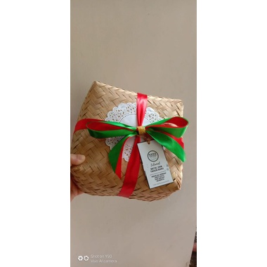 

Hardbox Besek Tambahan Paket Hampers