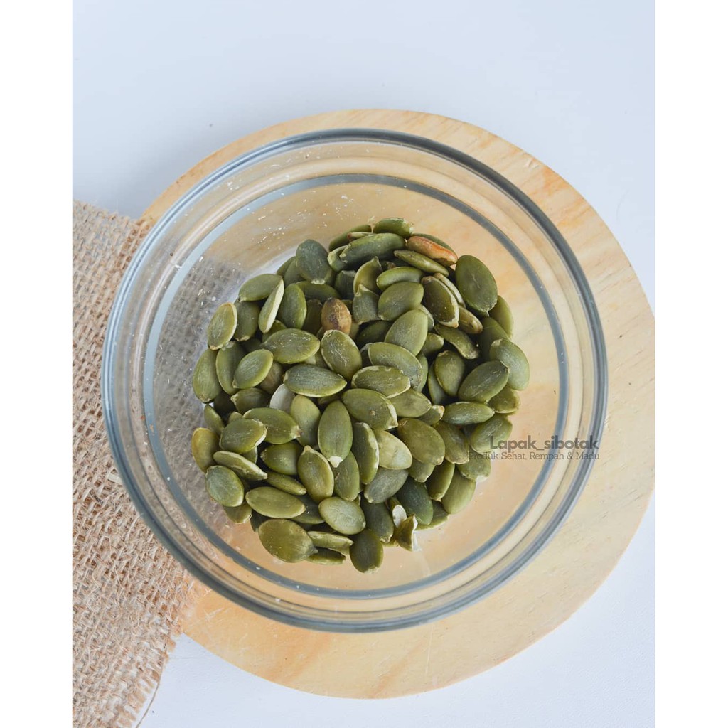 

Biji labu panggang 50gr / Roasted Pumpkin Seeds