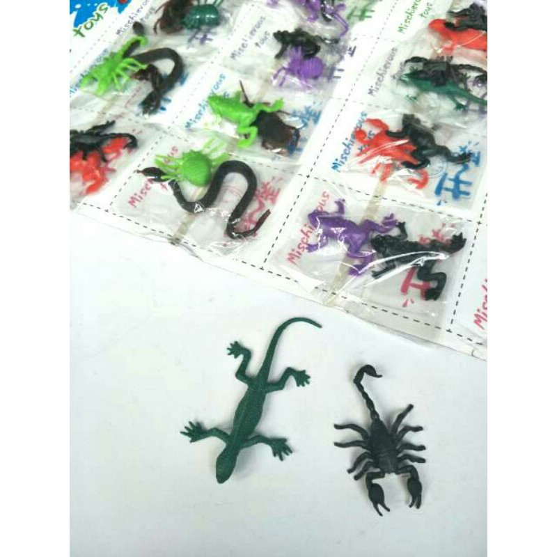 Mainan Prank Binatang Karet Cicak Ular Kecoa Katak