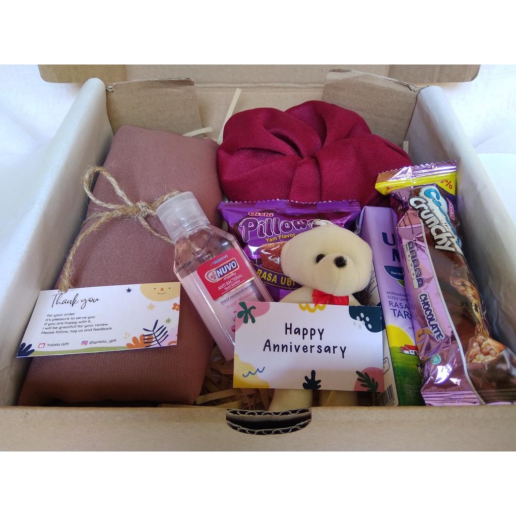 

Hampers Ulangtahun / Kado Wisuda / Kado Anniversary / Kado Pernikahan / Kado Sahabat / Hampers Hijab / Hampers Snack / Kado Murah / Giftbox / Giftbox Murah / Hampers Murah / Kado Ulangtahun / Kado Unik