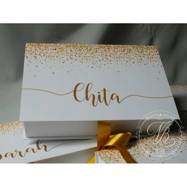 

Bridesmaid box size 30x20x7