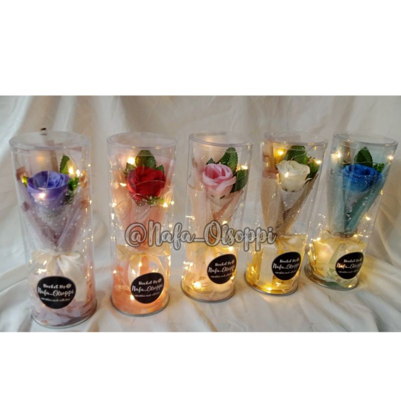 

Kado ulang tahun Cewe / Bucket in tube/Buket bunga/Buket/Bungamawar/Bunga