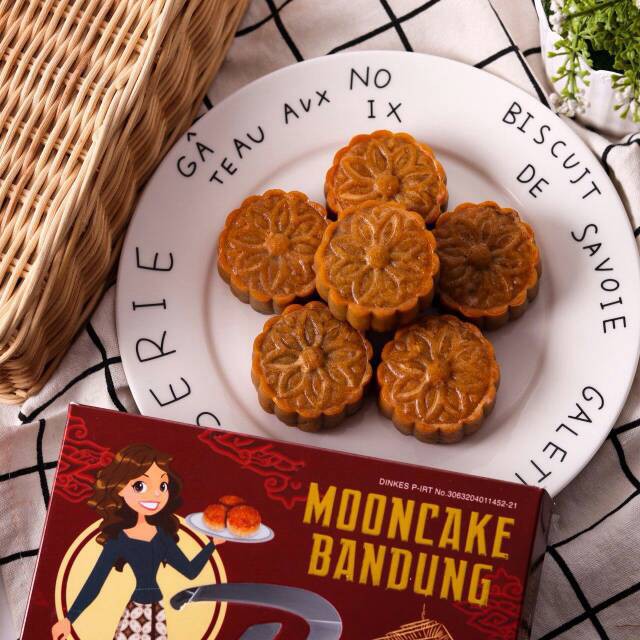 

Mooncake Bandung by PiaBandung isi 6pcs