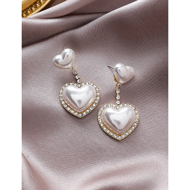 LRC Anting Tusuk Fashion Golden Love Diamond Earrings With Diamonds D71057