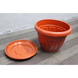 Pot bunga tanaman dengan tatakan plastik coklat 24CM Pot bunga tanaman dengan tatakan plastik coklat 24CM