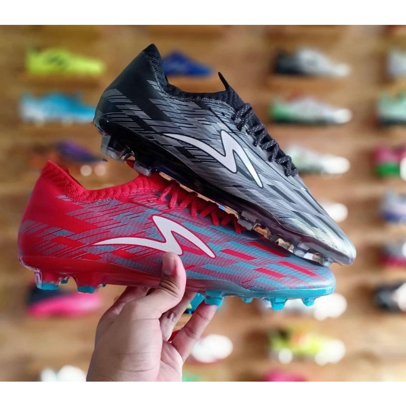 SPECS ACC LS ELITE FG WARNA HITAM Dan FLAME BLUE