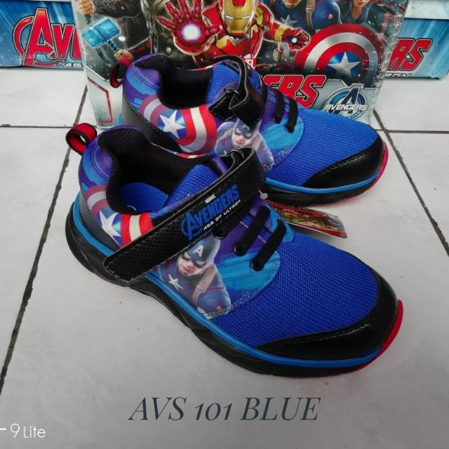 Sepatu anak Marvel