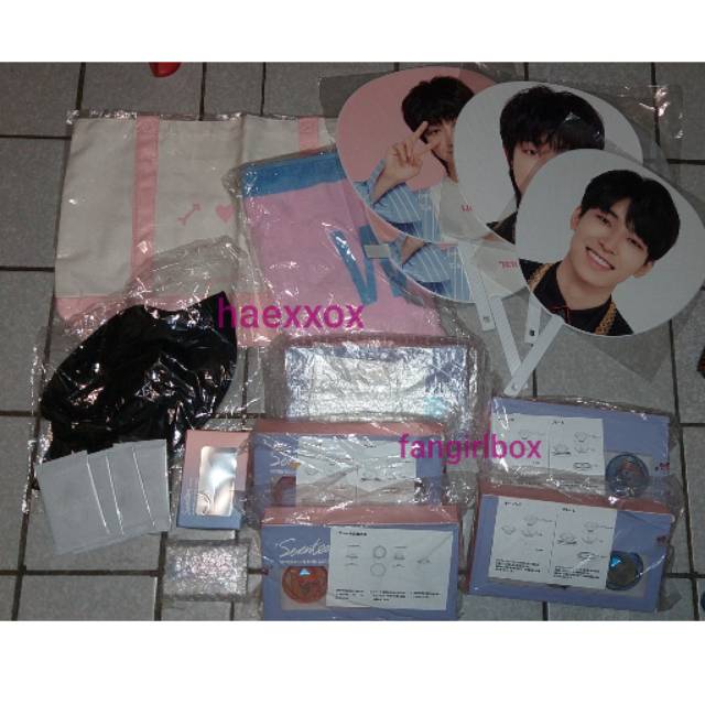 BOX SEVENTEEN MINI CARAT KEYRING