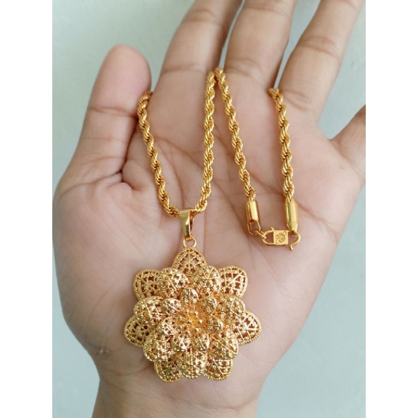 KALUNG PANJANG LIONTIN BUNGA BERLAPIS EMAS