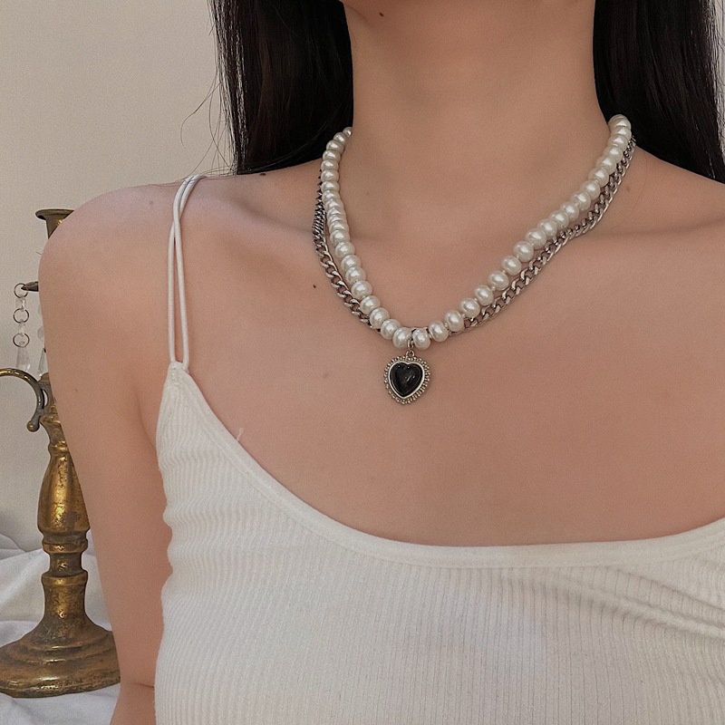 Kalung Rantai Klavikula Hias Mutiara Hati Model Lapis Ganda Warna Hitam Gaya Retro Hip-Hop Untuk Wanita