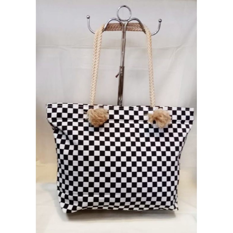 Tas Kanvas Motif Kotak Hitam Putih Furing dalam