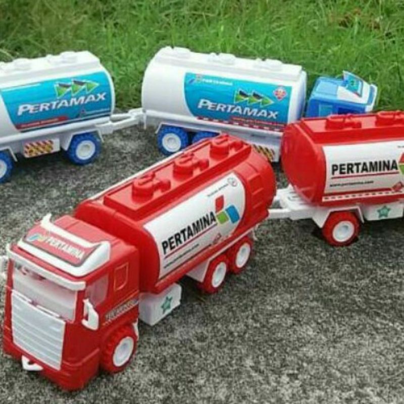 Mainan mobil truck tanki gandeng pertamina shell pertamax PullBack warna dikirim random